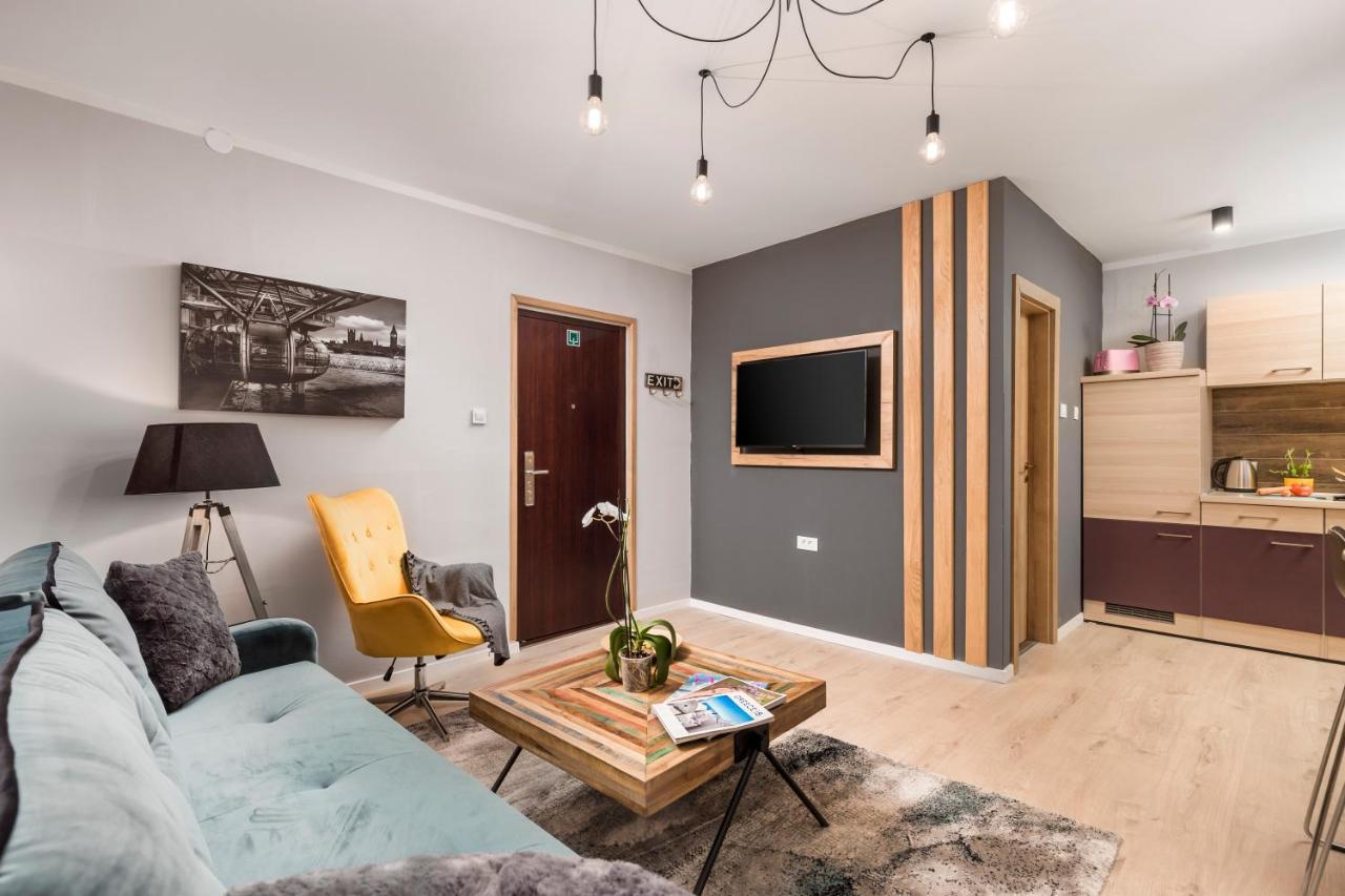 4 Season Apartments Rijeka Exterior photo